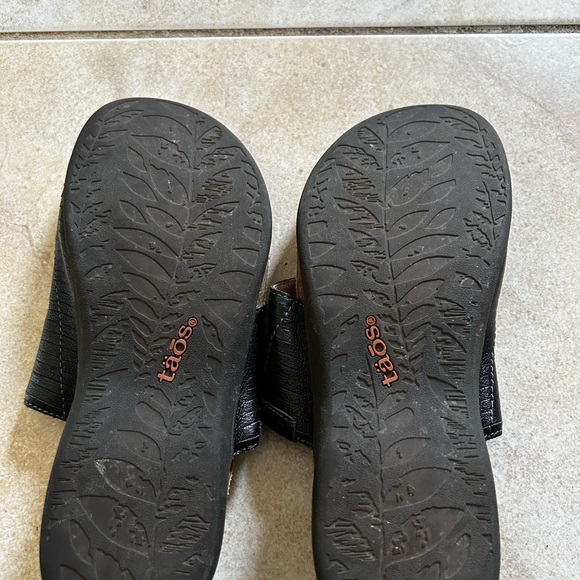 Taos Rumor Sandals - Picture 4 of 6